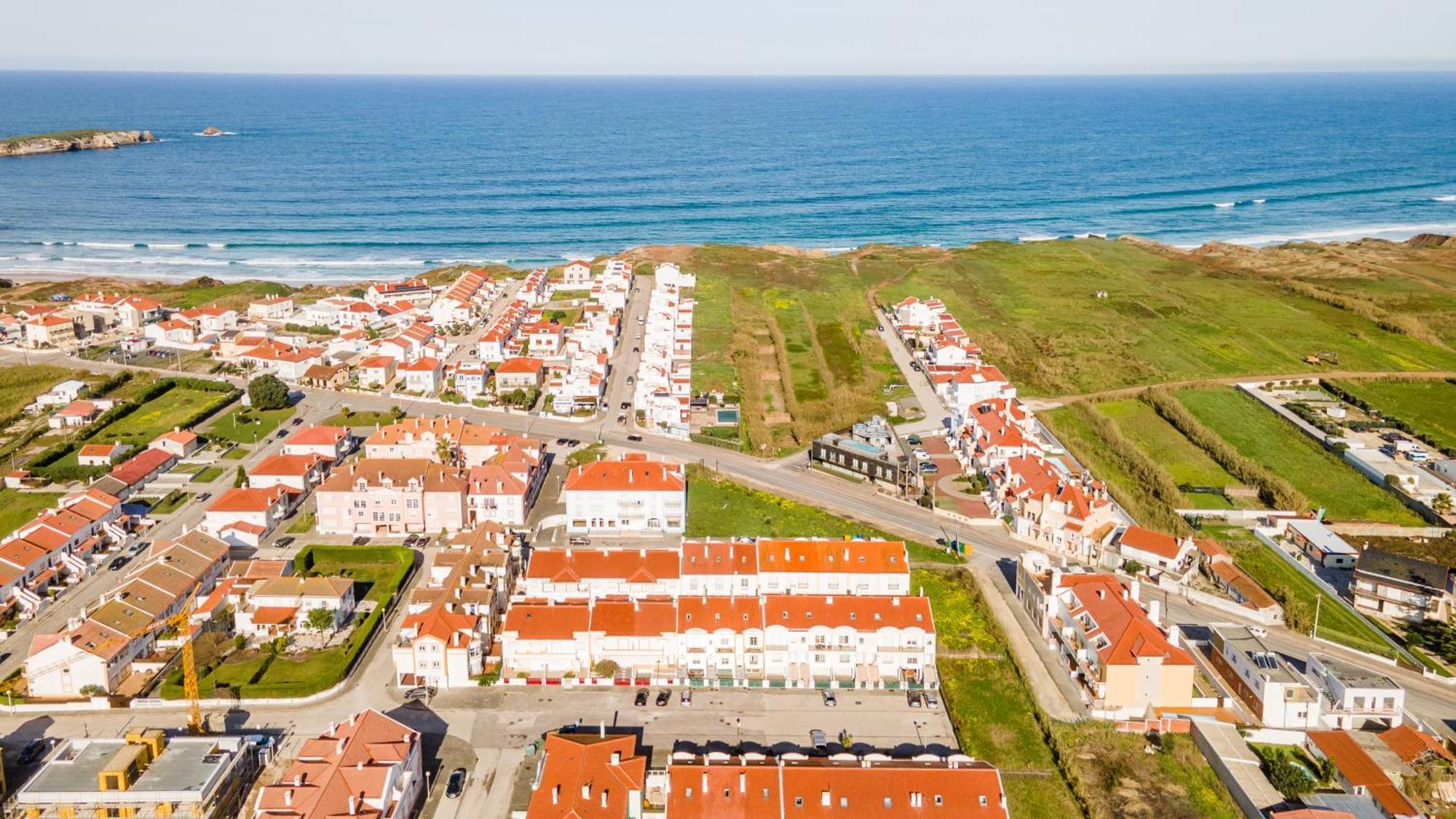 Baleal Happiness Surf House Villa เฟอร์เรล ภายนอก รูปภาพ